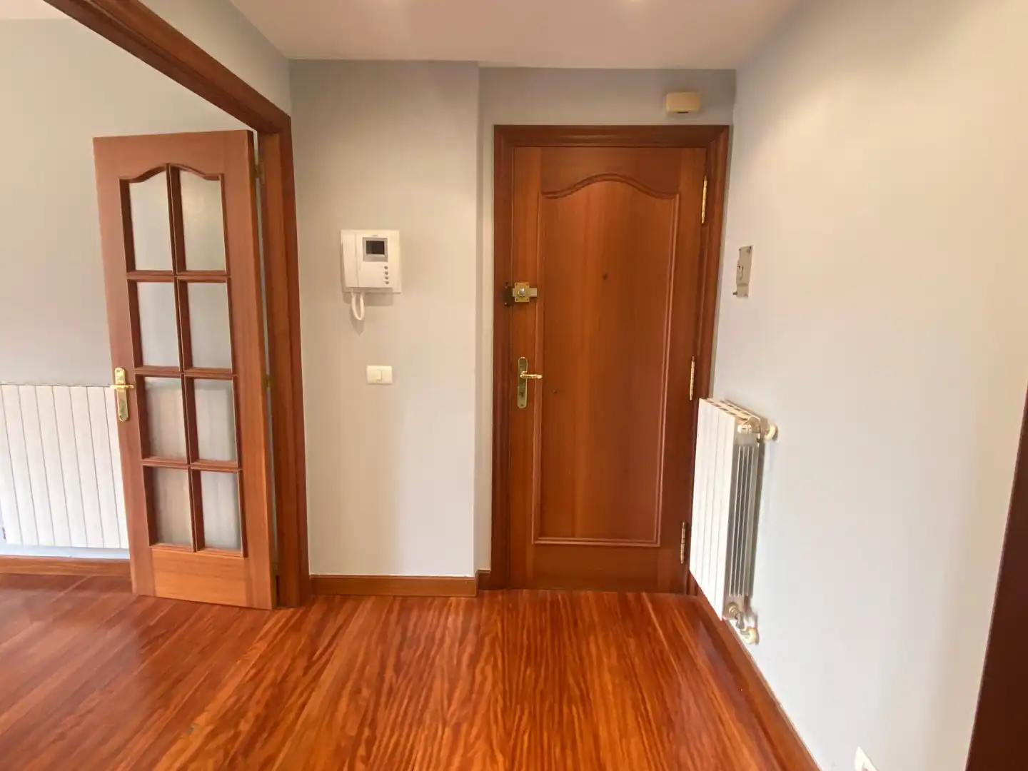 Piso en venta en Castro-Urdiales con Calefacción, Trastero y Piscina