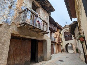 Casa rústica con balcón en venta en Calle Carmen