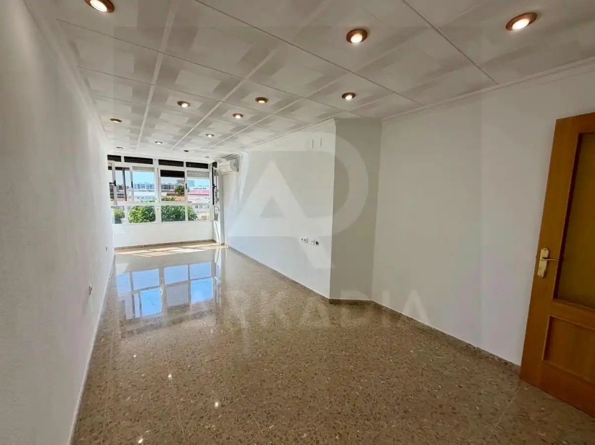Appartamento con ascensore in vendita a Avenida Avenida Gaspar Aguilar
