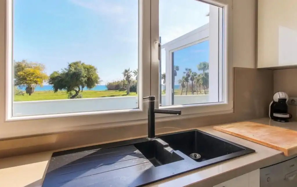 Cocina de Casa o chalet de alquiler en Estepona con Aire acondicionado, Jardín privado y Piscina