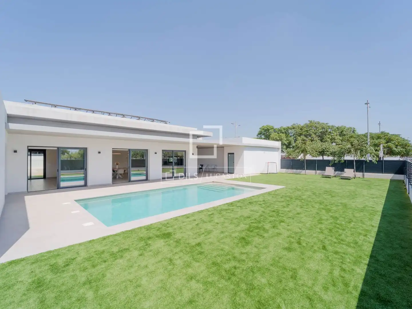 Vista exterior de Casa o xalet en venda en Burriana / Borriana amb Aire condicionat, Jardí privat i Traster