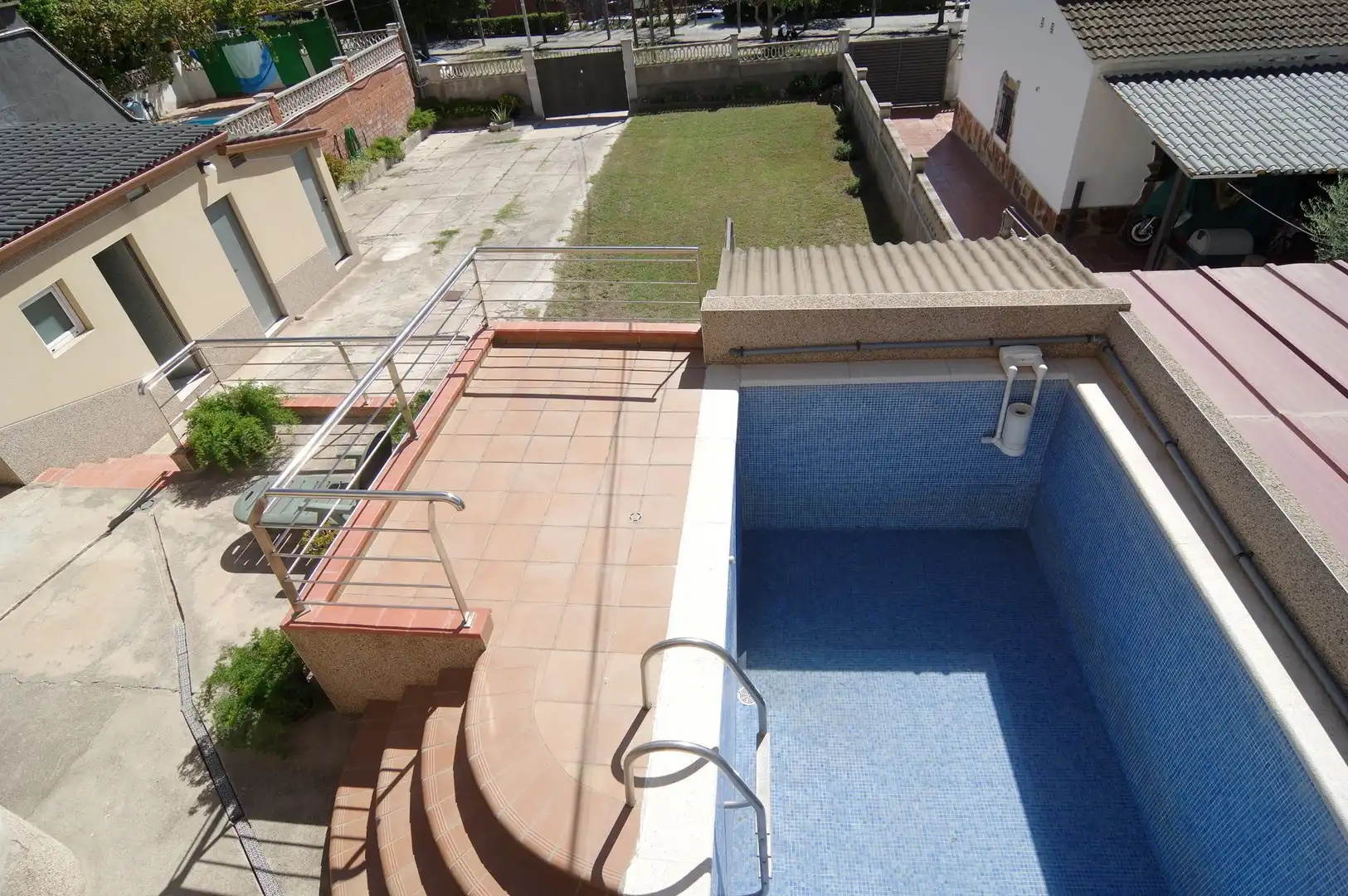 Piscina de Casa o xalet en venda en Sant Vicenç Dels Horts amb Aire condicionat, Calefacció i Jardí privat