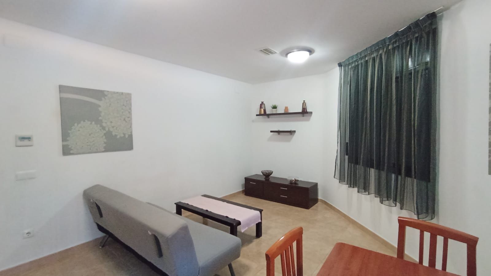 Wohnzimmer von Wohnungen zum verkauf in Camarles mit Möbliert