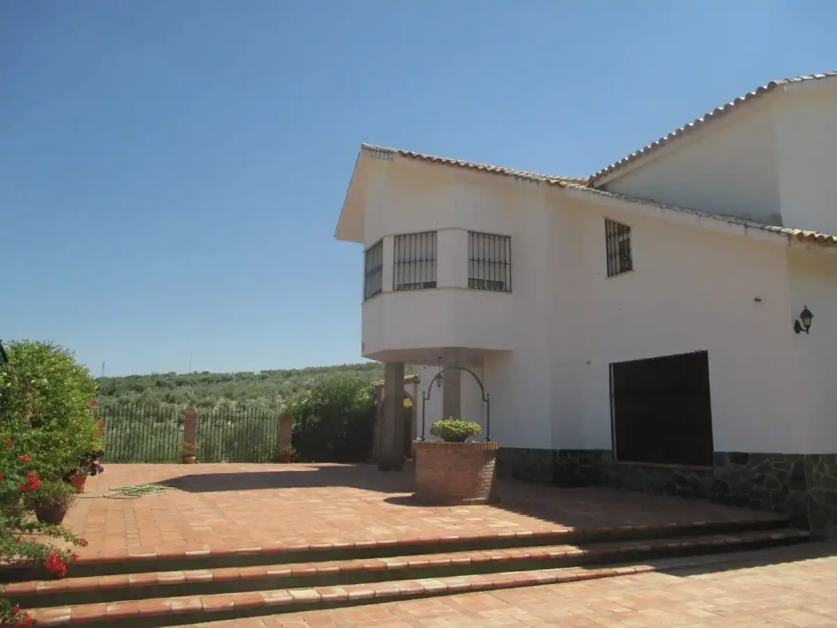Vista exterior de Finca rústica en venda en Olvera amb Aire condicionat, Calefacció i Terrassa