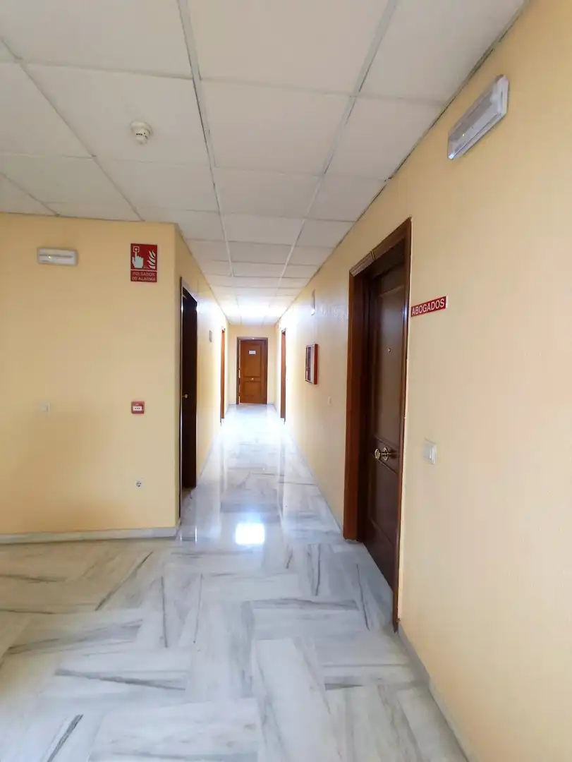 Büro zum Verkauf in Sevilla mit Klimaanlage