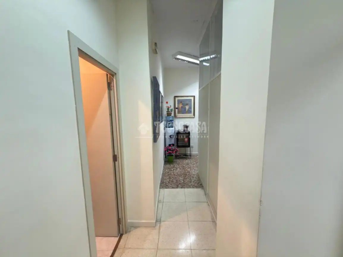 Office for sale in Madrid