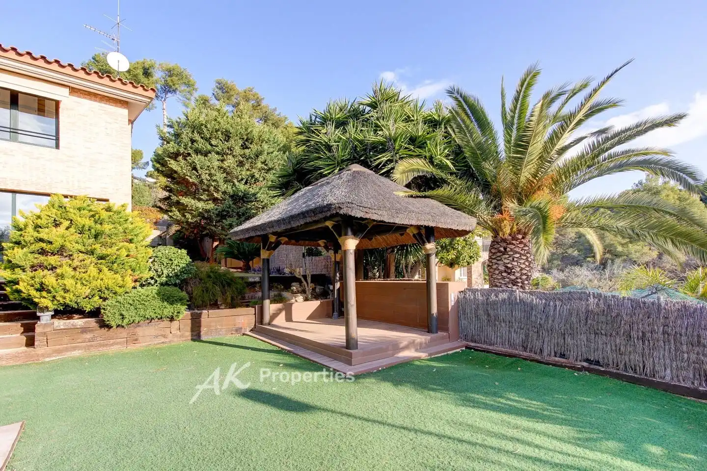 Terrasse von Haus oder Chalet zur Miete in Castelldefels mit Klimaanlage, Privatgarten und Terrasse