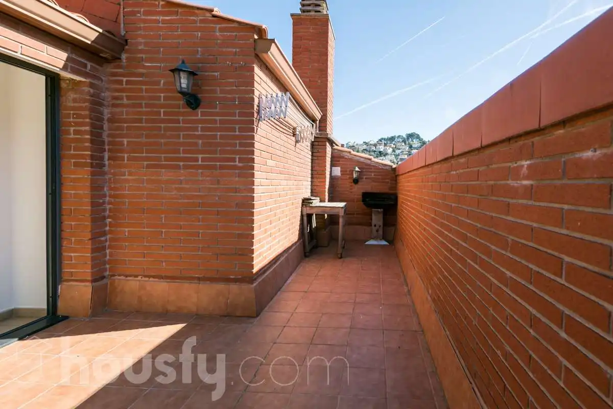 Terrassa de Dúplex en venda en Vallirana amb Calefacció, Terrassa i Balcó