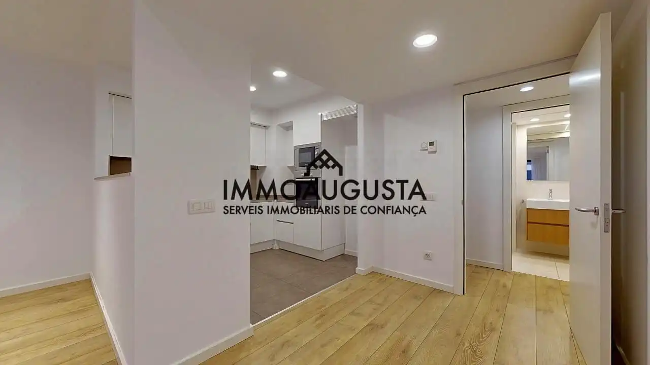 Dormitori de Dúplex de lloguer en Barcelona amb Aire condicionat, Calefacció i Parquet