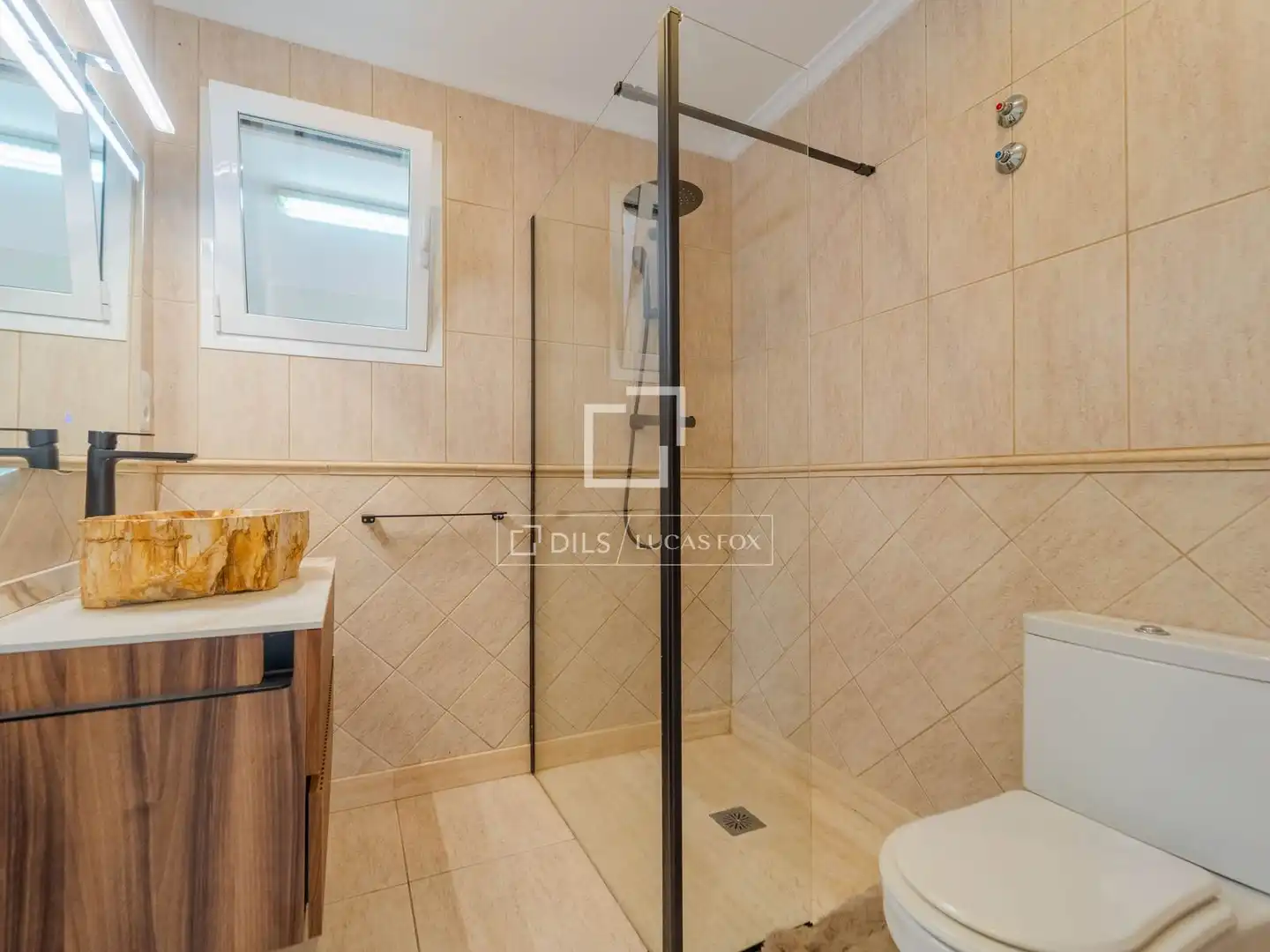 Bany de Casa o xalet de lloguer en Bétera amb Aire condicionat, Jardí privat i Moblat