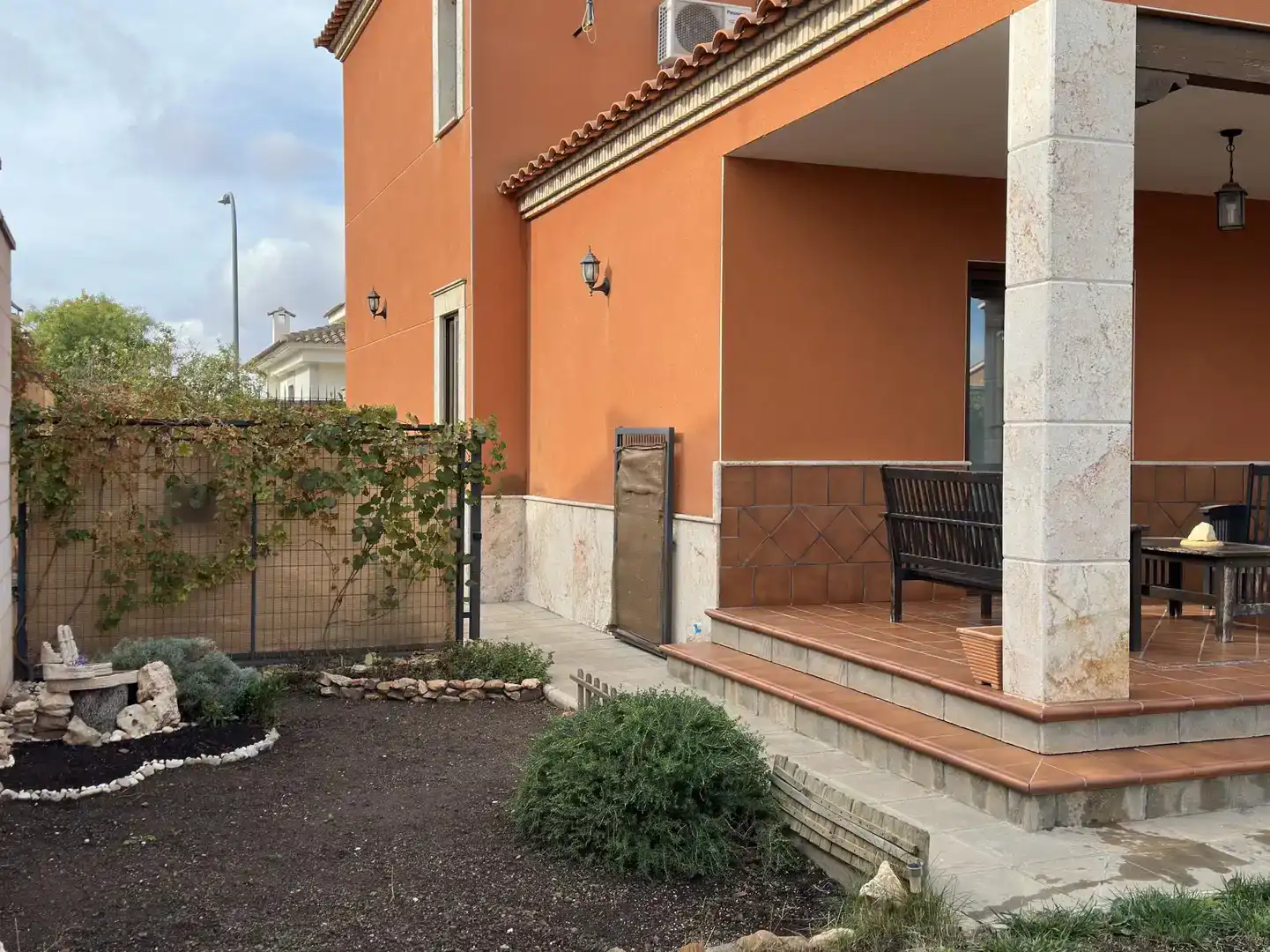 Vista exterior de Casa o xalet en venda en Valdepeñas
