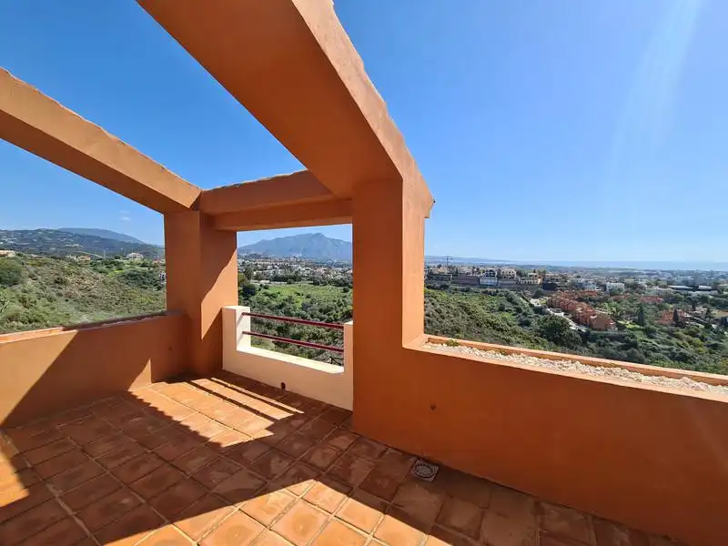 Terraza de Casa adosada de alquiler en Benahavís con Aire acondicionado, Calefacción y Jardín privado