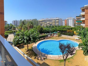 Appartamento con piscina in vendita a Fenals
