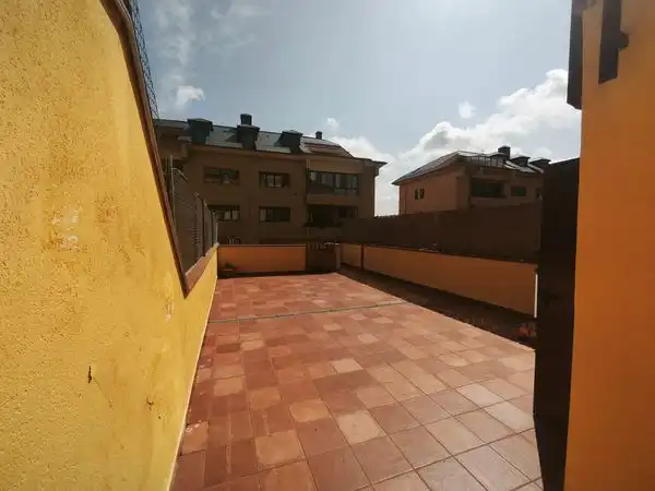 Terraza de Dúplex en venta en El Espinar con Aire acondicionado, Calefacción y Jardín privado