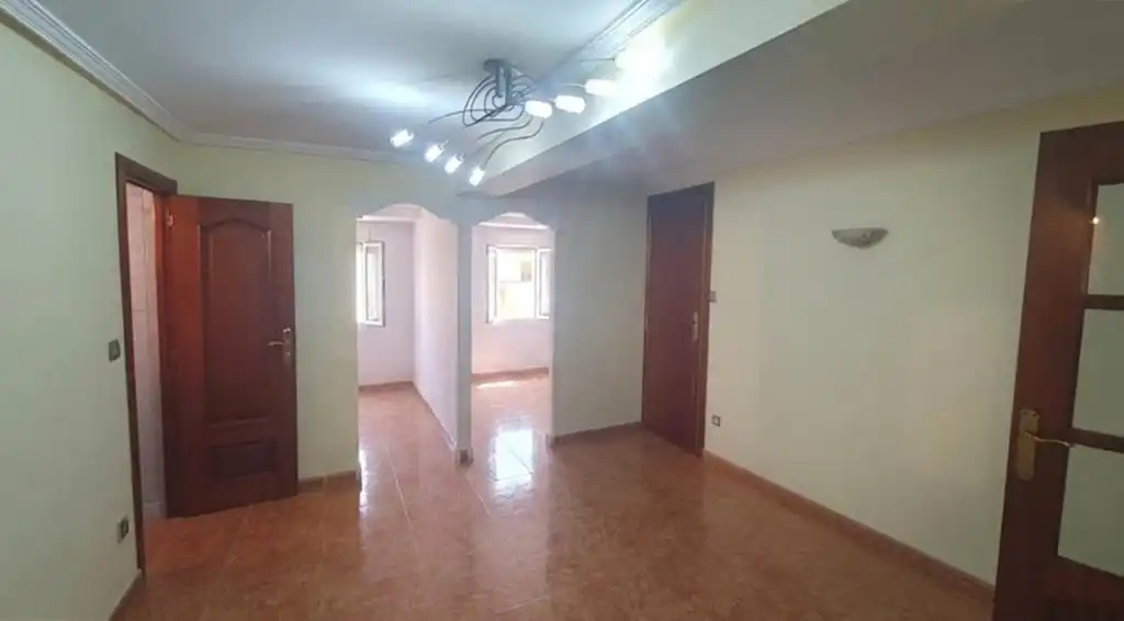 Piso en venta en L'Hospitalet de Llobregat con Aire acondicionado y Calefacción