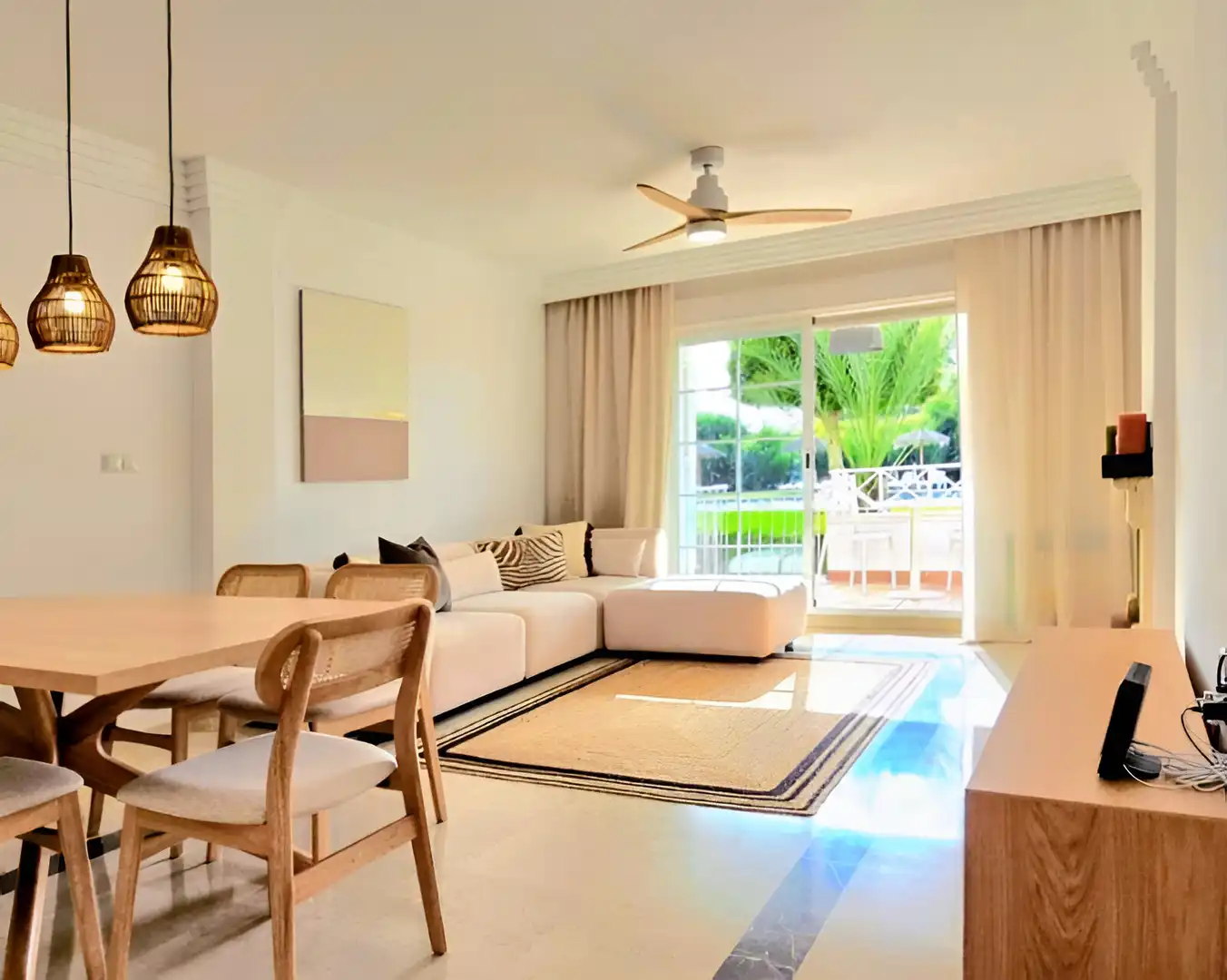 Living room of Apartments for sale in Marbella  with Air Conditioner, Heating and Terrace