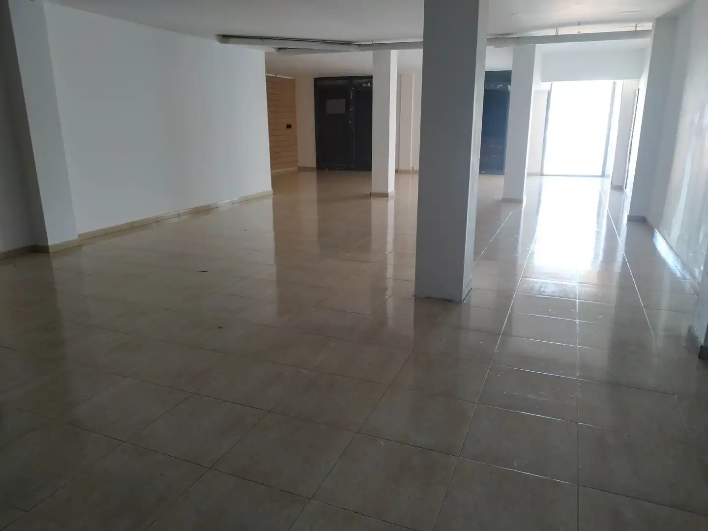 Local comercial en venda a C/ Andorra, imagen 8