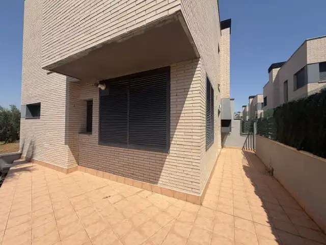 Vista exterior de Casa o xalet en venda en Cambrils amb Calefacció i Piscina