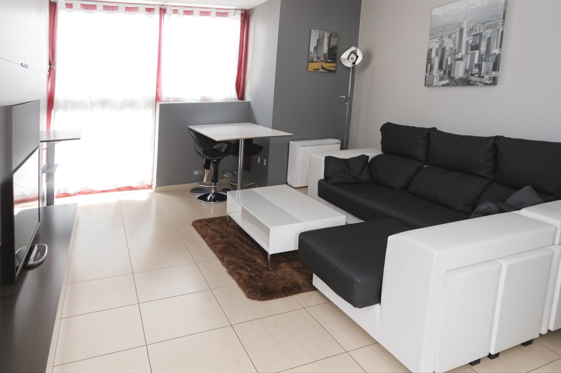 Living room of Flat for sale in Figueres  with Heating