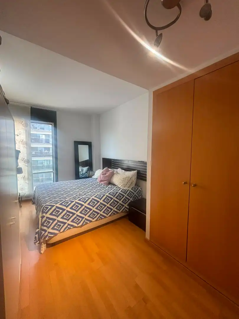 Habitación de Ático en venta en Badalona con Aire acondicionado, Calefacción y Trastero