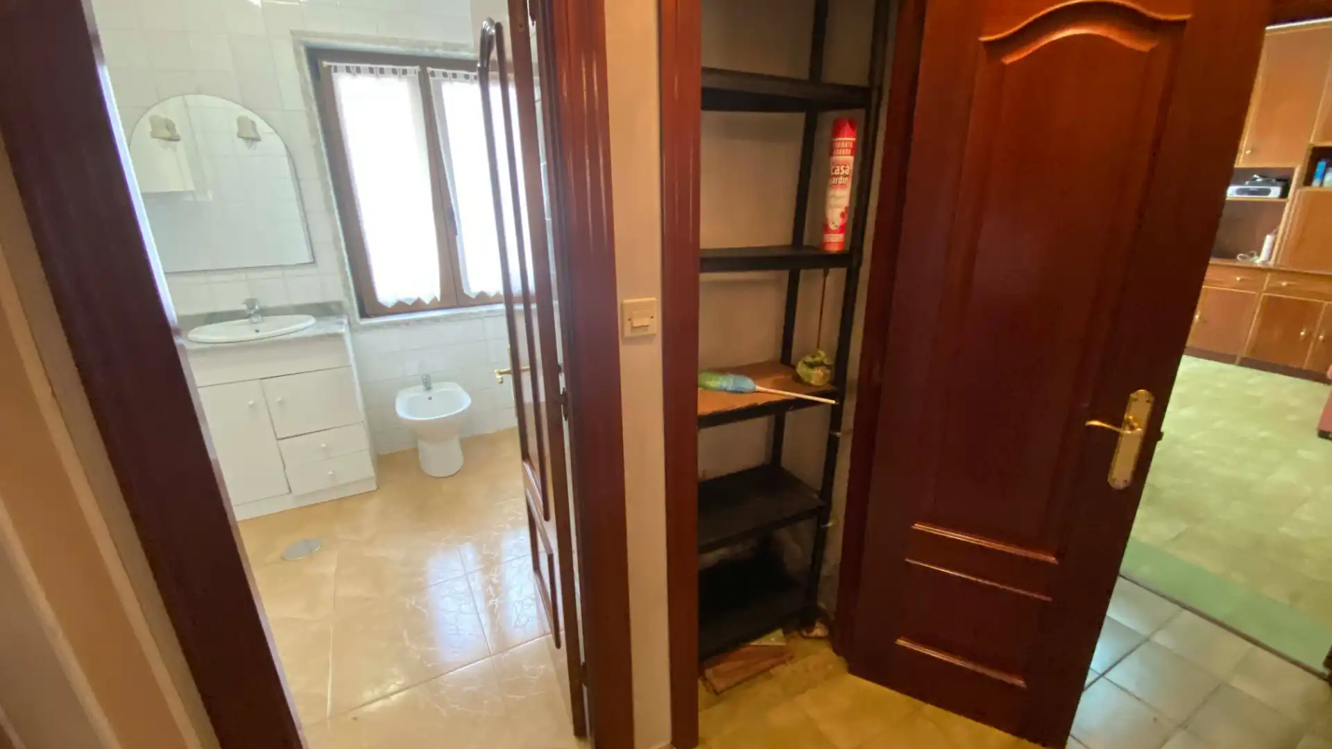 Baño de Piso de alquiler en San Martín del Rey Aurelio con Calefacción, Amueblado y Horno
