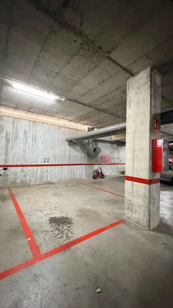 Parkplatz von Garage zum Verkauf in Badalona mit Alarm