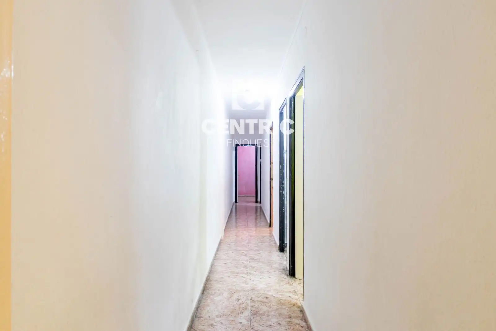 Flat for sale in Egara