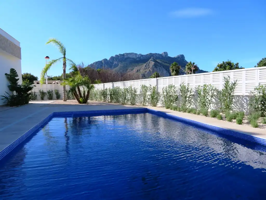 Piscina de Casa o chalet en venta en Els Poblets con Aire acondicionado, Calefacción y Jardín privado