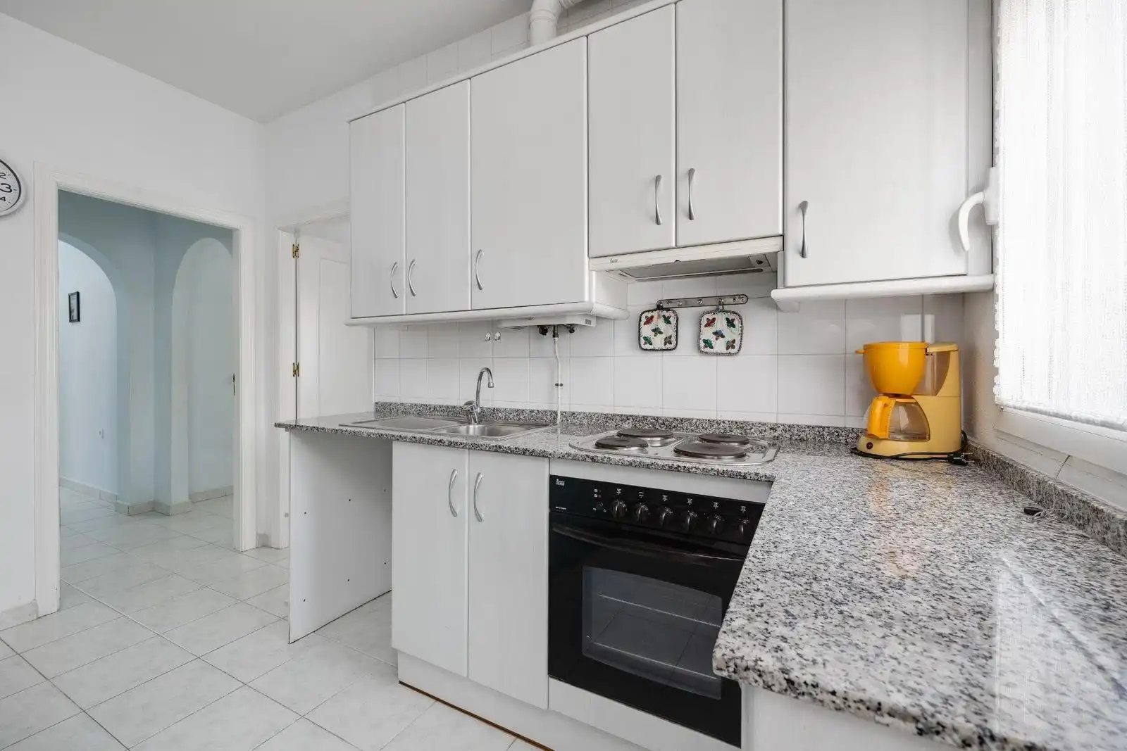 Cocina de Casa o chalet en venta en Orihuela con Jardín privado, Terraza y Piscina