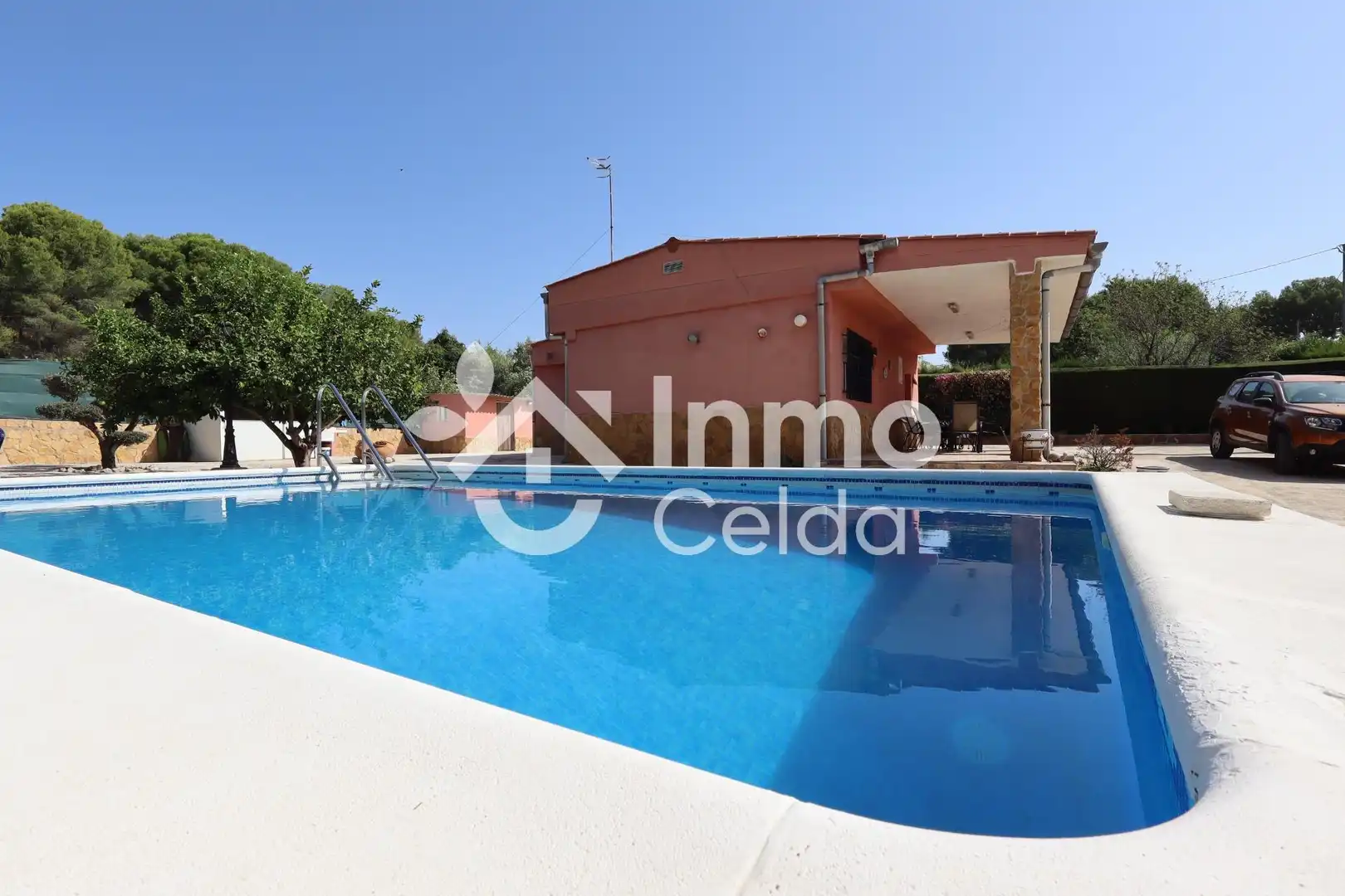 Piscina de Casa o xalet en venda en Godelleta amb Aire condicionat, Calefacció i Jardí privat