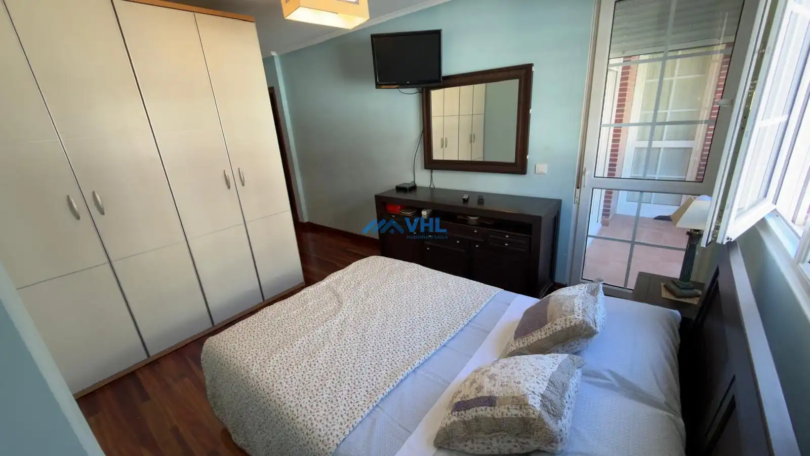 Bedroom of Flat for rent in Castro-Urdiales  with Heating, Terrace and Furnished
