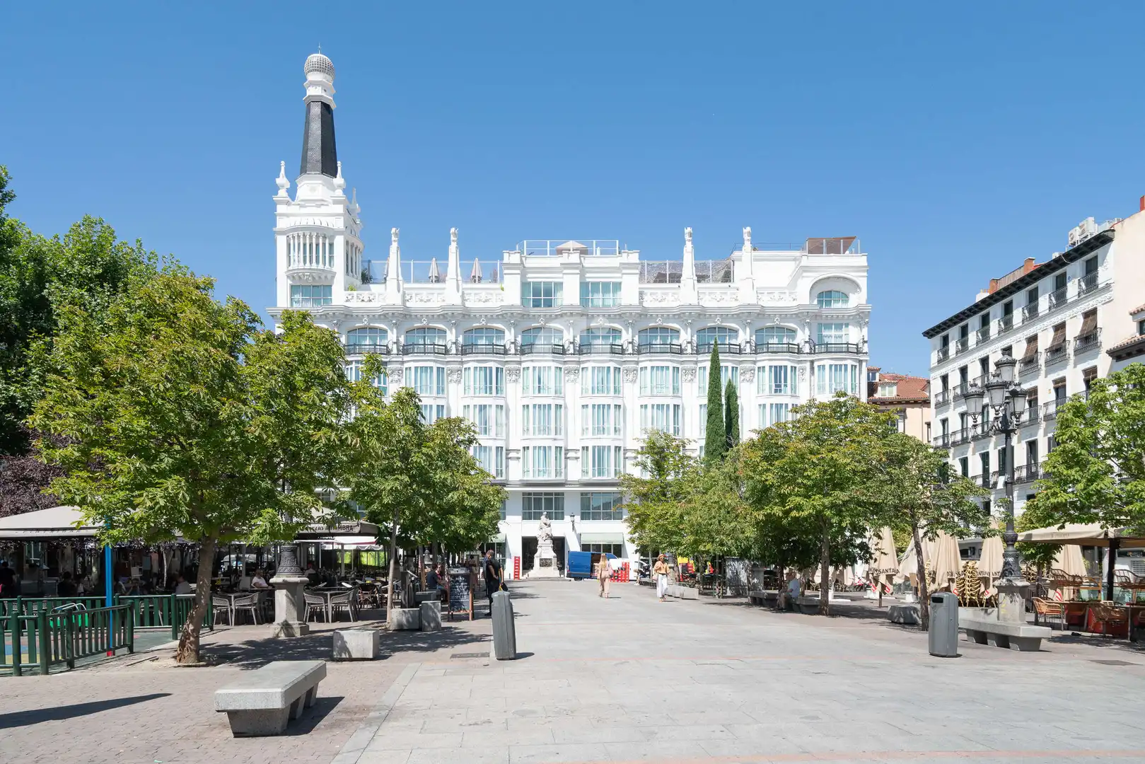 Vista exterior de Piso en venta en Madrid con Calefacción