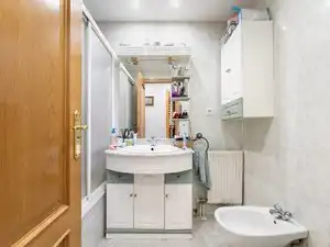 Badezimmer von Wohnung zum Verkauf in Ciempozuelos mit Abstellraum