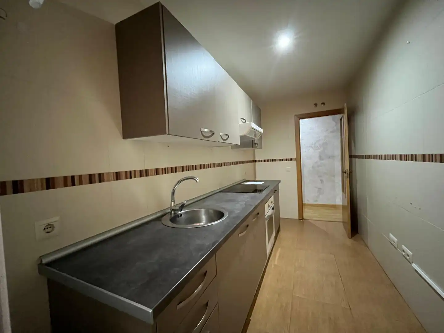 Bajo con ascensor en venta en Calle Ávila 12, imagen 6