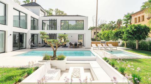 Villa Familiar con Diseño Moderno y Espacios de Entretenimiento en Nueva Andalucía, imatge 2