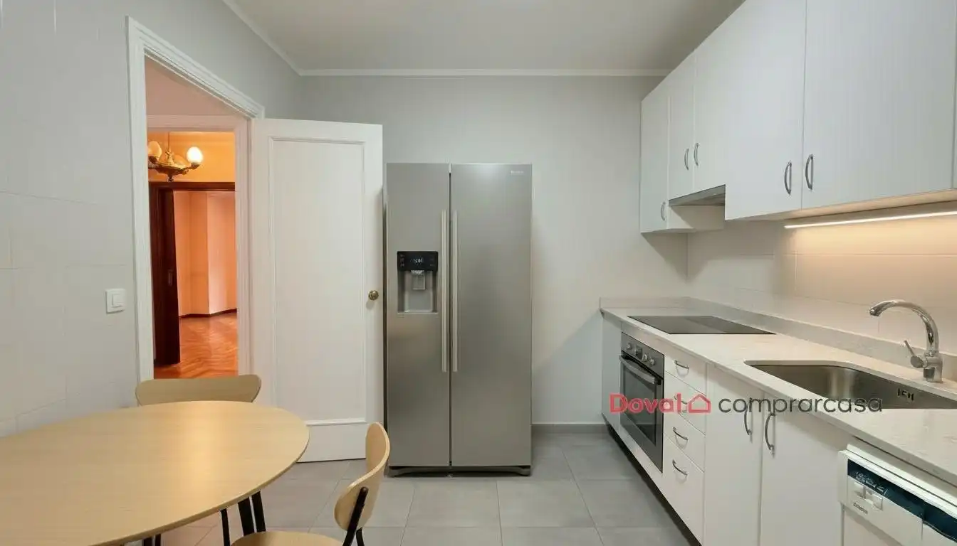 Cocina de Piso en venta en Vigo  con Calefacción, Parquet y Terraza