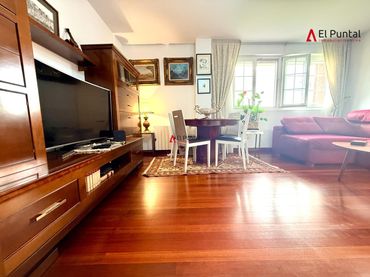 Dúplex con balcón en venta en Mortera
