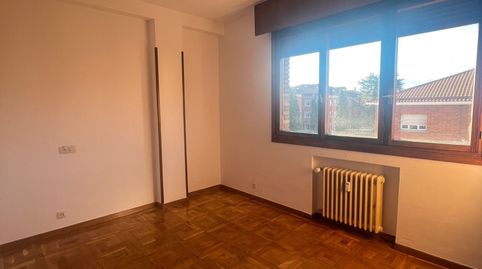 Photo 3 of Flat for rent in Calle Constantino Cabal, 7, Llamaquique, Oviedo
