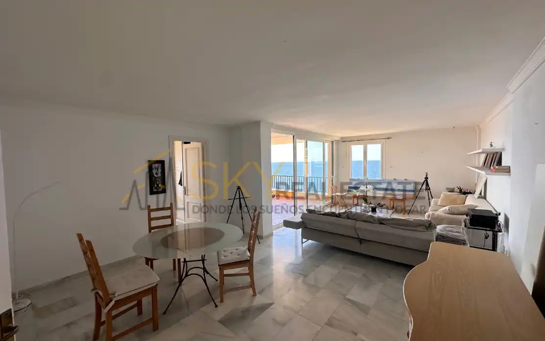Living room of Flat for sale in Calvià  with Air Conditioner, Terrace and Balcony