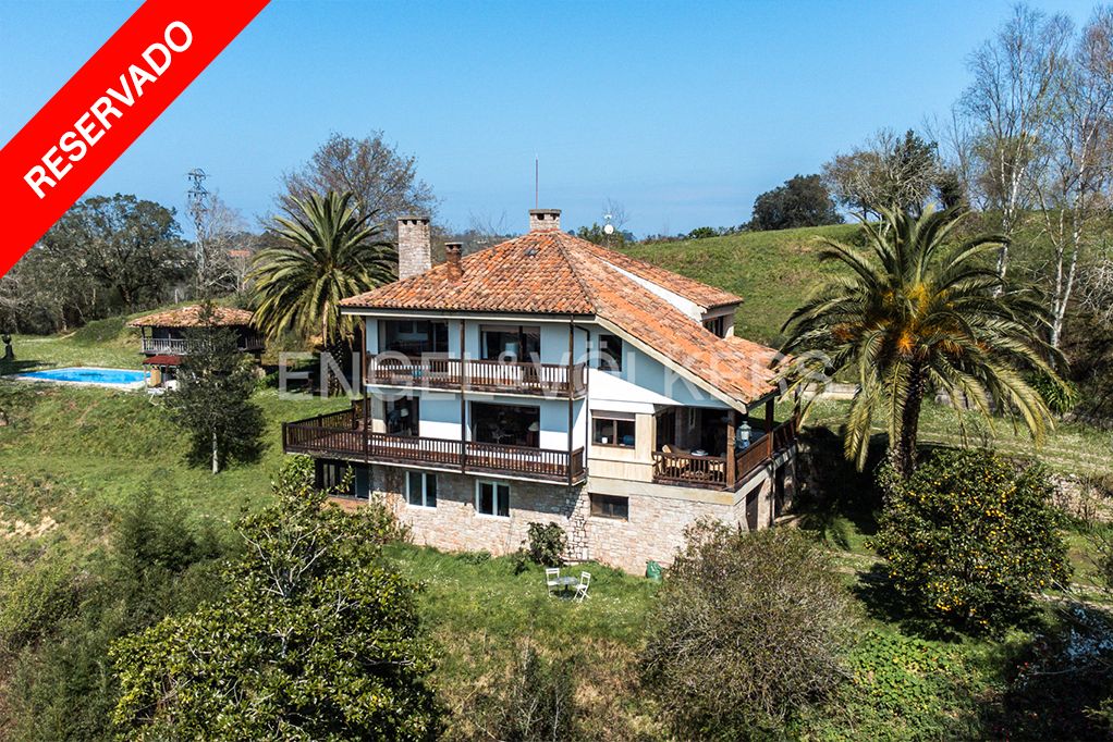 Vista exterior de Finca rústica en venda en Ribadesella amb Calefacció, Jardí privat i Terrassa