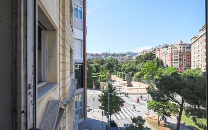 Vista exterior de Pis en venda en  Barcelona Capital amb Aire condicionat, Calefacció i Parquet