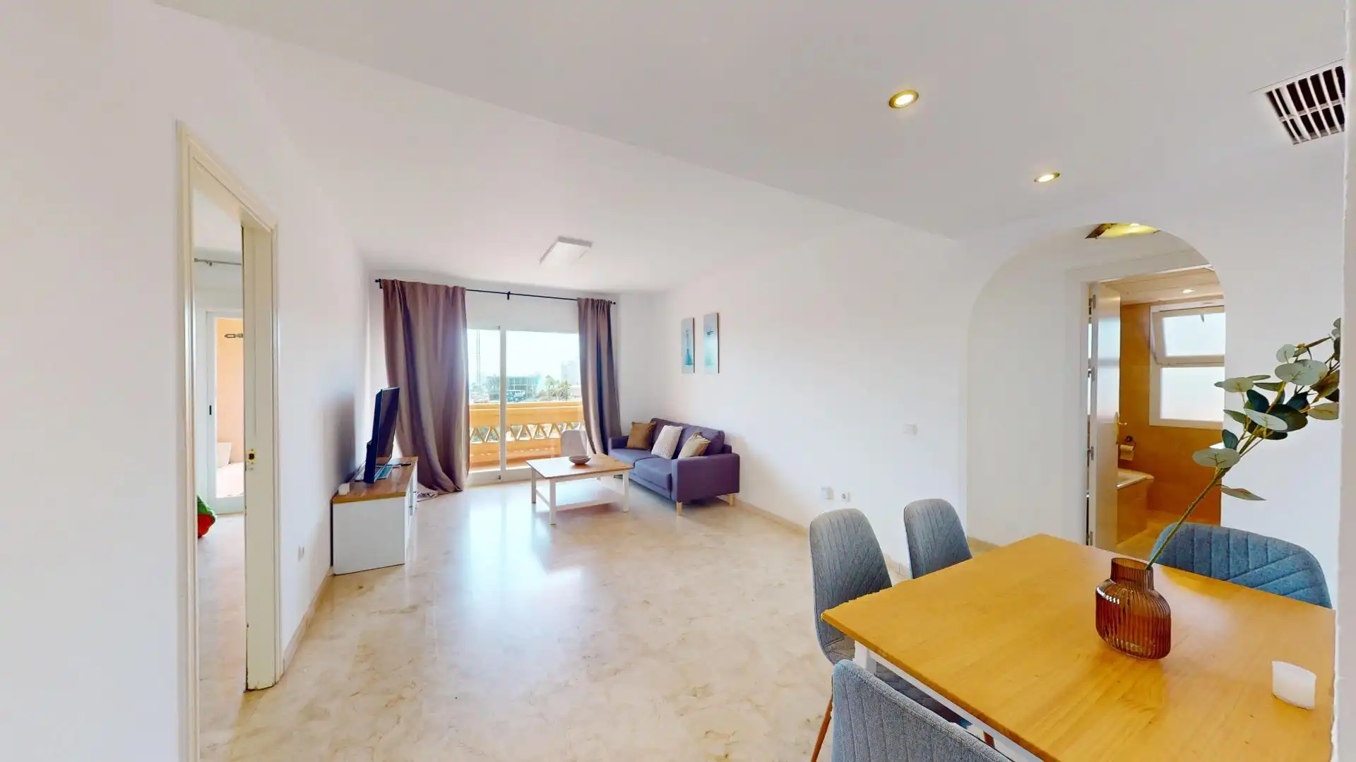 Wohnung mit Pool zur Miete in Urbanizacion de la Marina, imagen 2
