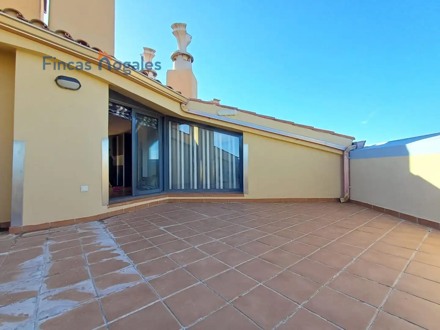 Duplex with terrace for sale in de Roig i Ventura