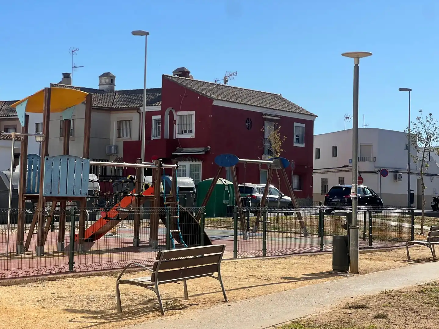 Adosado con terraza en venta en El Rocío - La Milagrosa