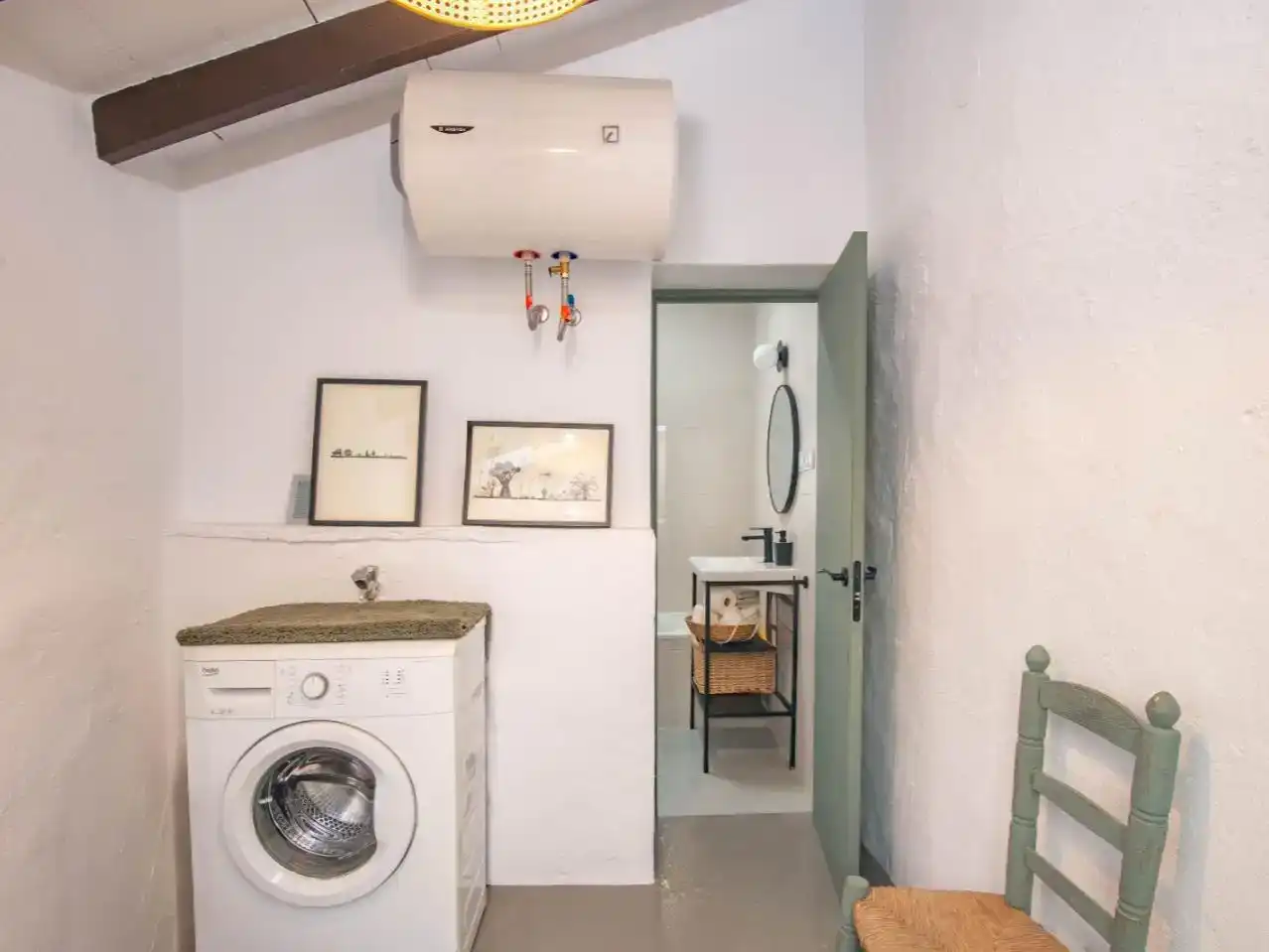 Bathroom of Detached homes for rent in Moclinejo