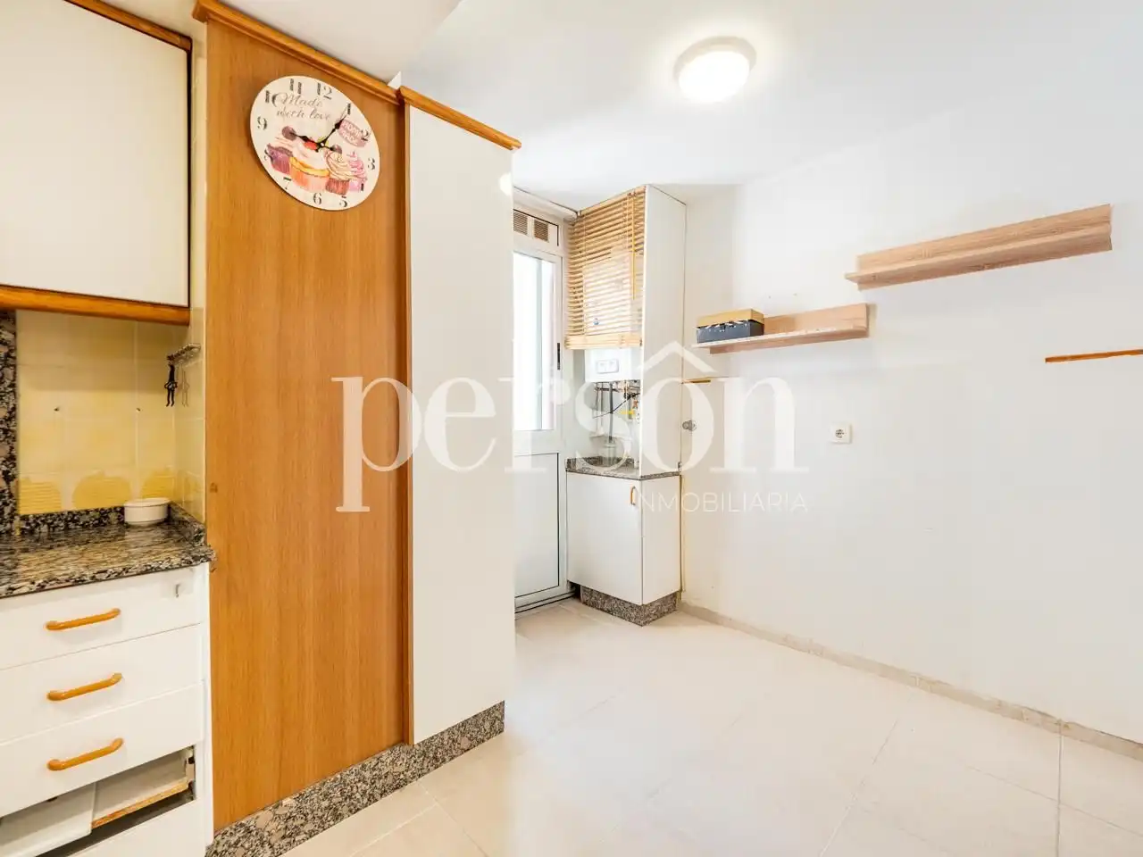 Cocina de Piso de alquiler en Valencia con Aire acondicionado y Terraza