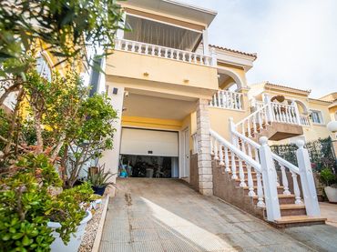 Maison avec balcon à vendre à N/A