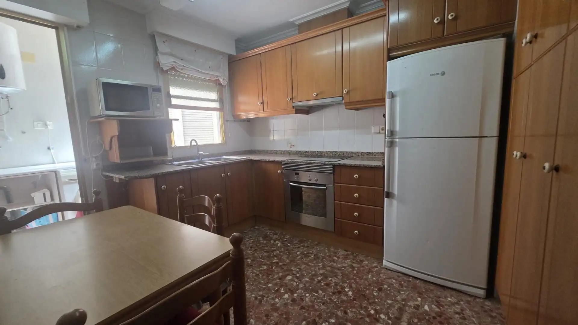 Cuina de Pis de lloguer en Elche / Elx amb Moblat i Balcó