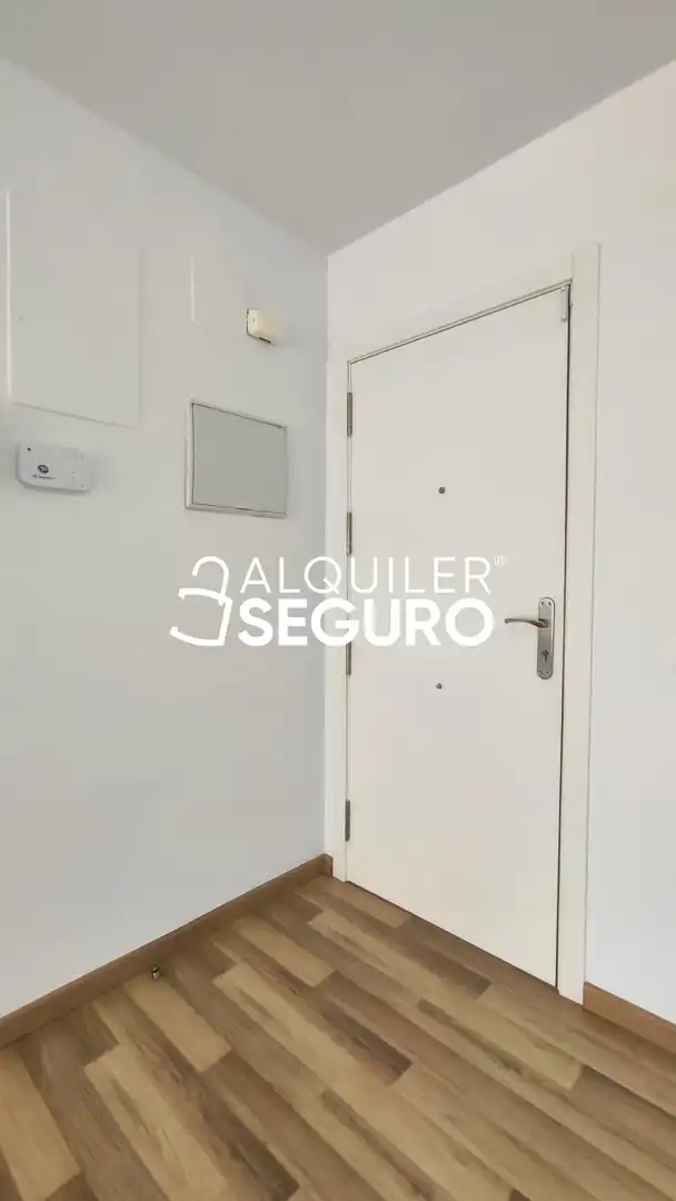 Flat for rent in Torrent  with Air Conditioner and Storage room