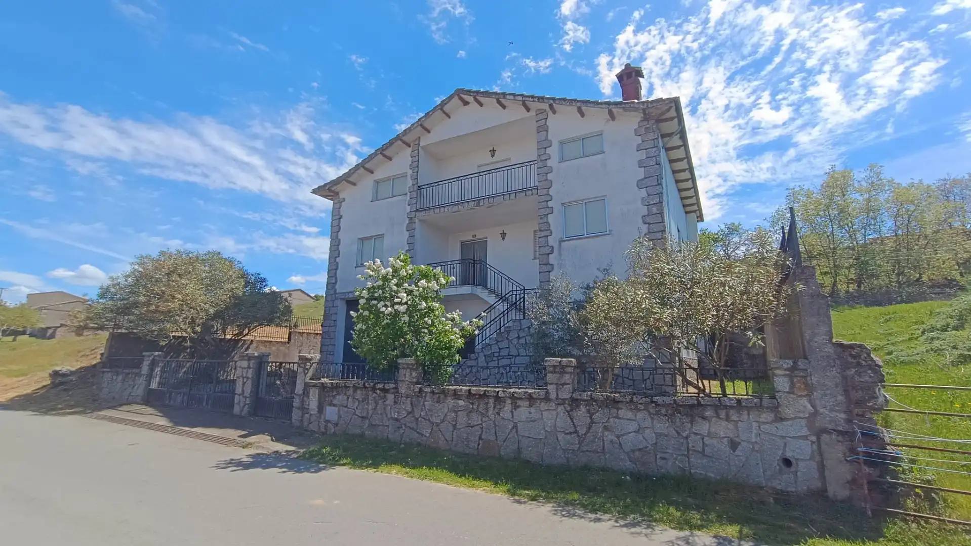 Vista exterior de Casa o chalet en venta en Colmenar de Montemayor con Calefacción y Amueblado